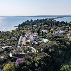 https://hotel-ideal-sirmione.it-lombardy.com